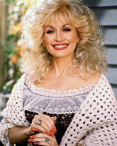 Her family and representatives confirmed that she passed away peacefully at the Vanderbilt-Ingram Cancer Center in Nashville following a brief battle with cancer, surrounded by loved ones.